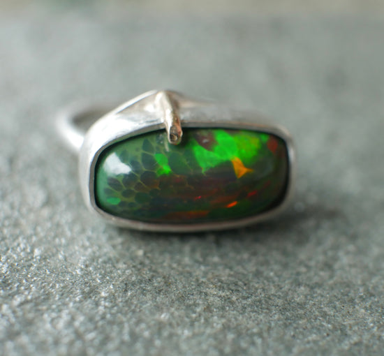 Scales of the Dragon — A Black Ethiopian Opal Ring in Sterling Silver and 14kt Gold — Size 7