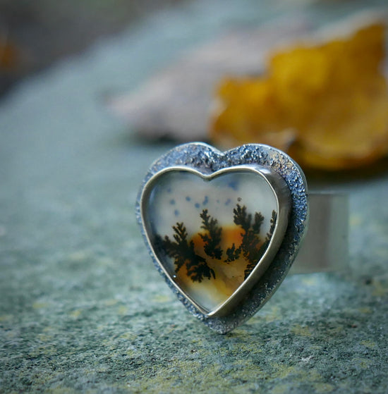 Deep in Autumn — A Dendritic Agate Ring in Oxidized and Shiny Sterling Silver and Solid 14kt Gold — Size 8