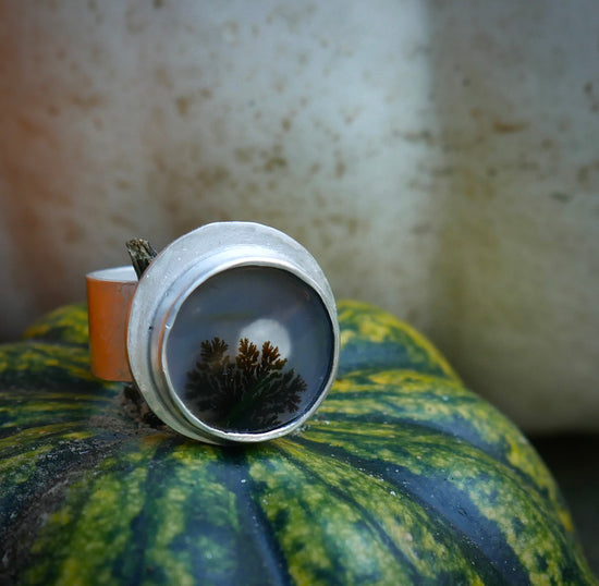 Tie into the Moonlight — A Dendritic Agate Landscape Ring in Sterling Silver — Size 6 1/2
